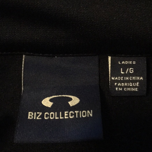 Ladies zip front jacket. - Picture 2 of 3